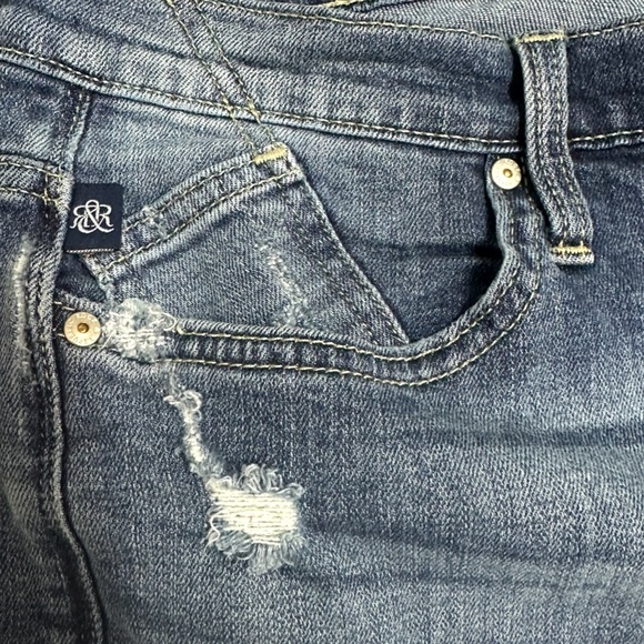 Rock & Republic size 14 distressed cropped indee Blue Jeans with stretch - Picture 5 of 11